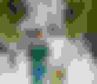 A stroll for two in the Tuileries Garden