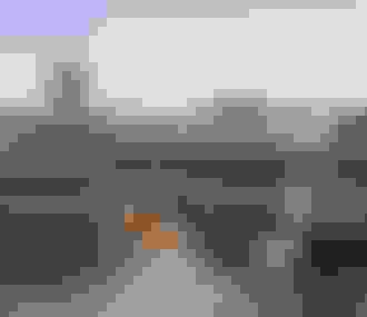 Un bateau de la flotte des Bateaux parisiens près du pont des Arts