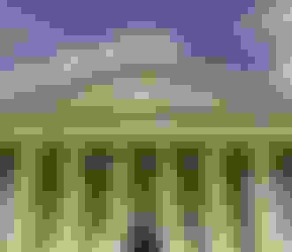 Façade de l&%2523039;église de la Madeleine avec ses rangées de colonnes.