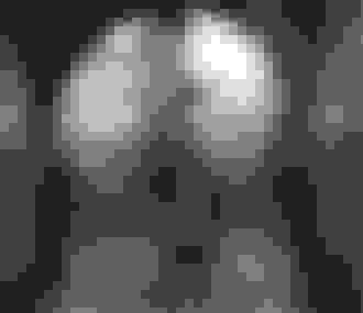 Lee Miller%252C mannequin Elizabeth Cowell portant un costume Digby Morton%252C Londres%252C 1941