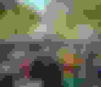 Etals%252C commerçants et clients au marché d&%2523039;Aligre Paris 12ème