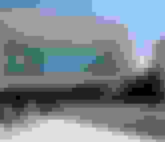 Façade du musée d&%2523039;archéologie Archéa avec familles